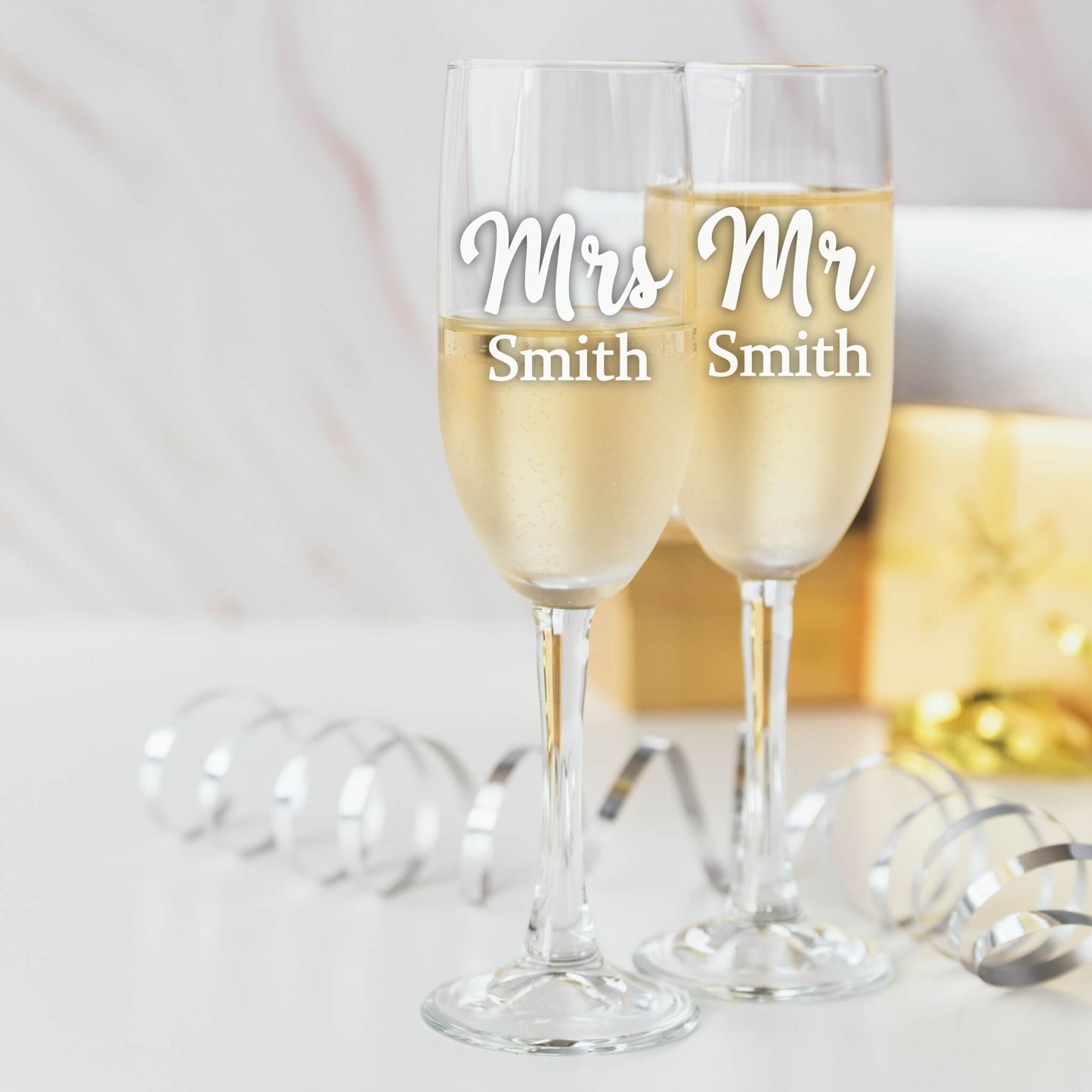 Personalised Champagne Flute set of 2 - Mr & Mrs